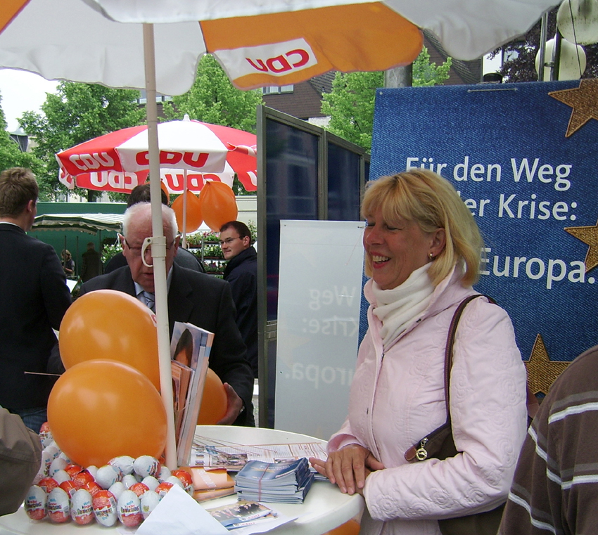 21.52.2009 - 28.05.2009, EUROPA-Info.-Stand mit  Dr. Peter Liese - 28.05.2009, EUROPA-Info.-Stand mit Dr. Peter Liese MdEP