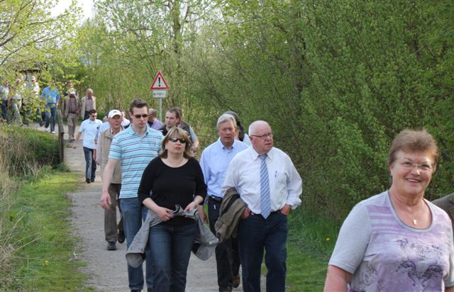 14.42.2010 - 28.04.2010, politischer Frhlingssparziergang mit Eckhard Uhlenberg MdL - 28.04.2010, politischer Frühlingssparziergang mit Eckhard Uhlenberg MdL - altes Mannesmanngelände, Landschaftsschutzgebiet Strullbachtal, Fischhof Baumüller