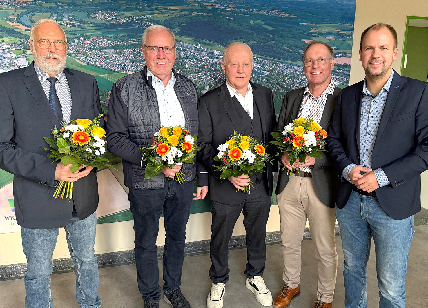 Ortsversteher mit Brgermeister, v.l.: Edmund Schmidt, Rainer Belz, Heinrich Prenger-Millies, Dirk Schrter, Alexander Heine