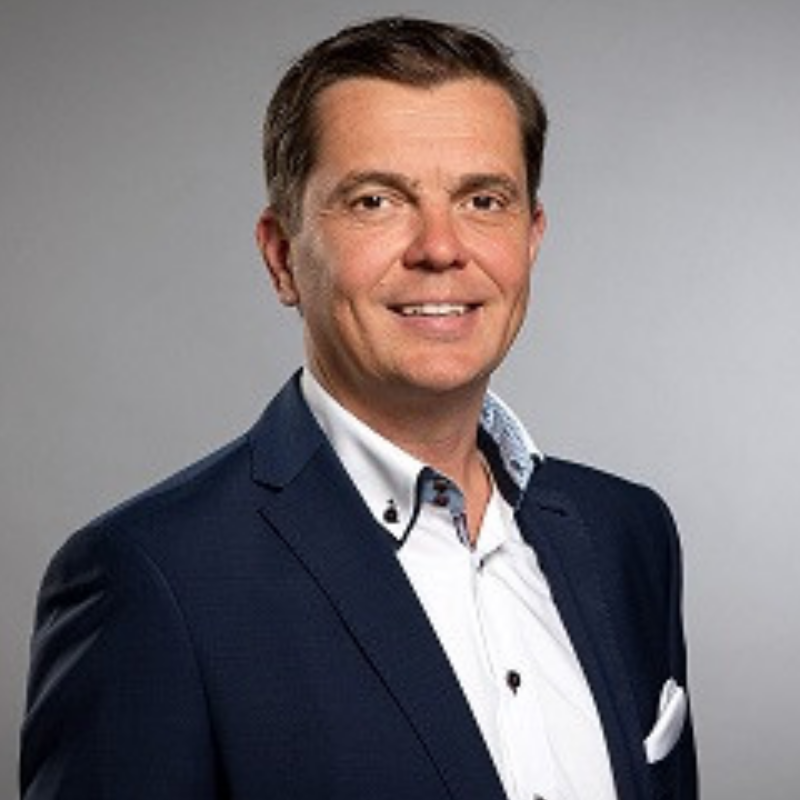  Oliver Ppsel